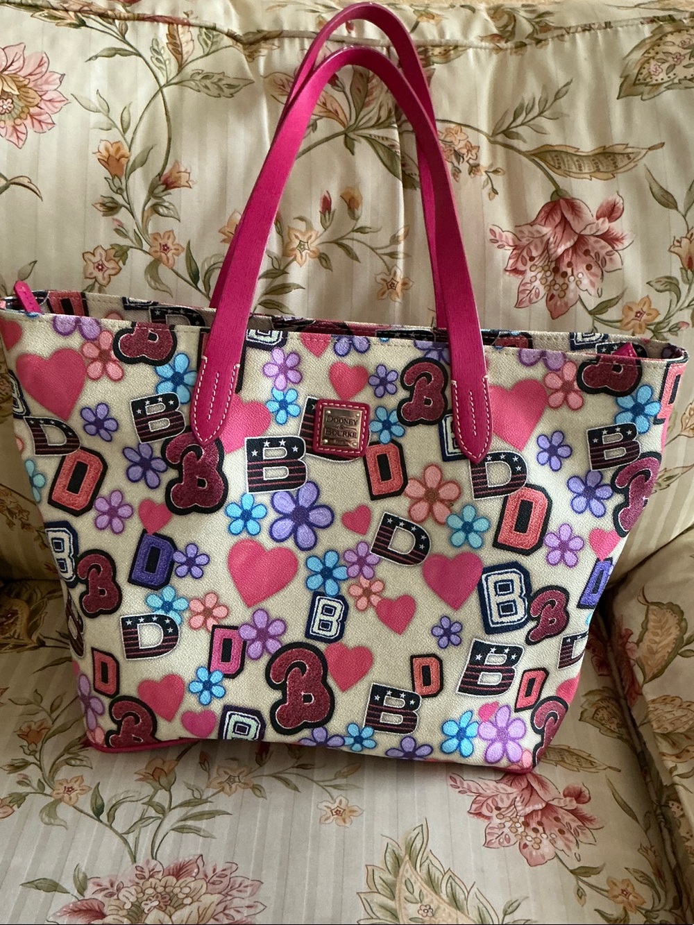 DOONEY & BOURKE HEARTS & FLOWERS LARGE SHOPPER TOTE